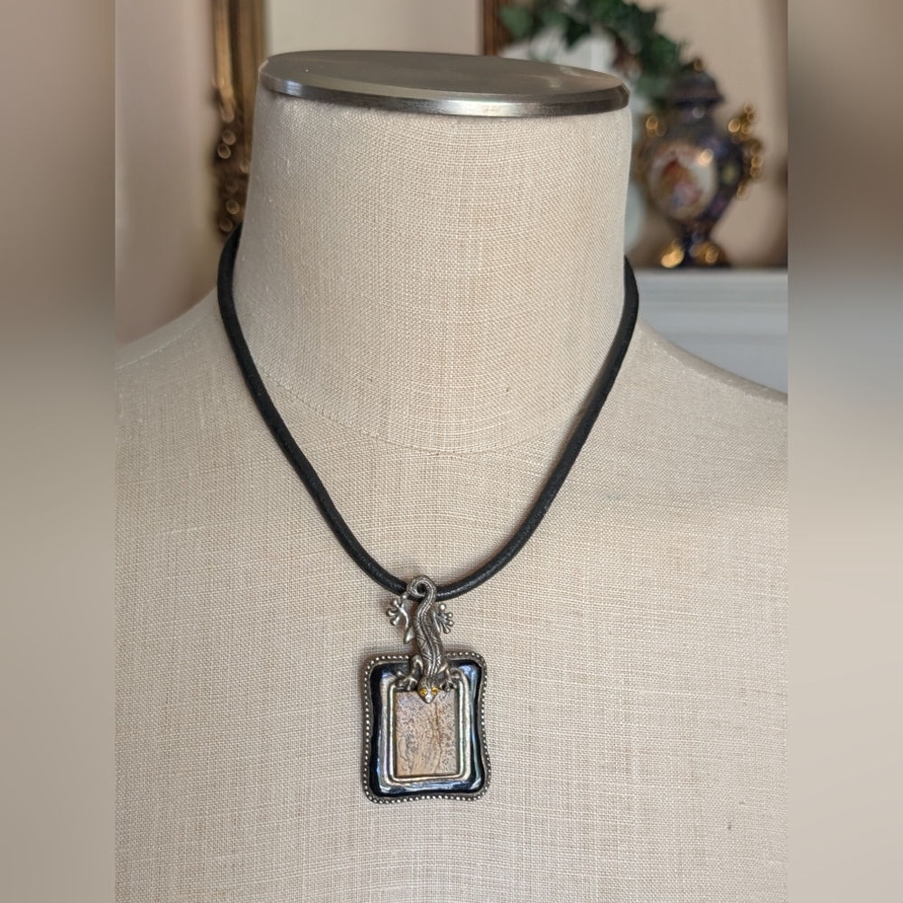 Chico's Lizard/Gecko Necklace